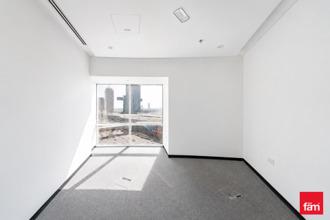 Office in Sheikh Zayed Road, Dubai 217.6 sq.m. № 109143 - photo 5