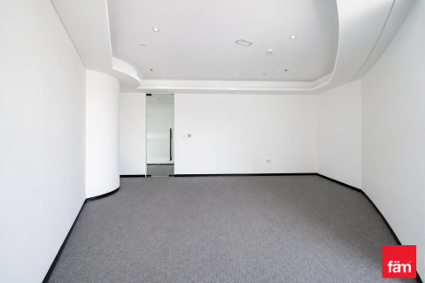 Office in Sheikh Zayed Road, Dubai 217.6 sq.m. № 109143 - photo 9