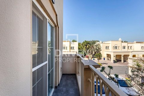 Снять в аренду виллу в The Springs, Дубай: 2 спальни, 212м², № 87598 - фото 20