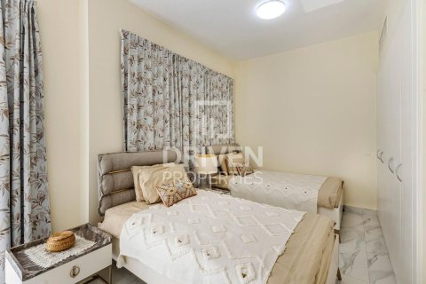 Снять в аренду виллу в The Springs, Дубай: 2 спальни, 212м², № 87598 - фото 3