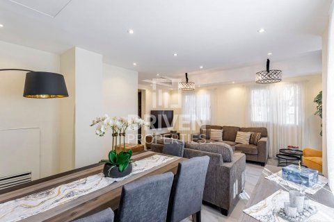 Снять в аренду виллу в The Springs, Дубай: 2 спальни, 212м², № 87598 - фото 9