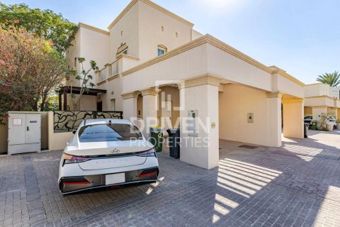 Villa en The Springs, Dubai, 2 dormitorios, 212 m², № 87598