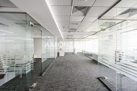 Офис в Джумейра Лейк Тауэрс, Дубай, 164м², № 95349