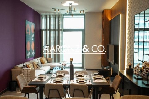 Квартира в Джумейра Лейк Тауэрс, Дубай, 1 спальня, 81м², № 95348