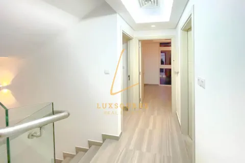 Adosado en DAMAC Hills (Akoya by DAMAC), Dubai, 3 dormitorios, 112 m², № 95347 - foto 18