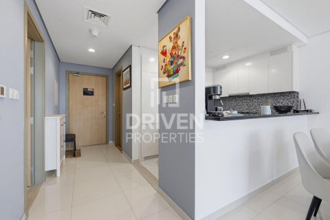 Apartment in Paramount Tower Hotel & Residences, Business Bay, Dubai 1 bedroom, 90.49 sq.m. № 129277 - photo 18