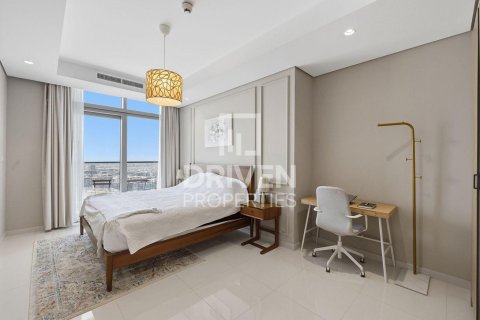 Apartment in Paramount Tower Hotel & Residences, Business Bay, Dubai 1 bedroom, 90.49 sq.m. № 129277 - photo 8