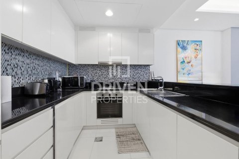 Apartment in Paramount Tower Hotel & Residences, Business Bay, Dubai 1 bedroom, 90.49 sq.m. № 129277 - photo 20