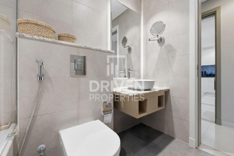 Apartment in Paramount Tower Hotel & Residences, Business Bay, Dubai 1 bedroom, 90.49 sq.m. № 129277 - photo 16