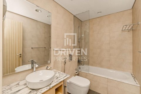 Apartment in Paramount Tower Hotel & Residences, Business Bay, Dubai 2 bedrooms, 119.84 sq.m. № 129274 - photo 14