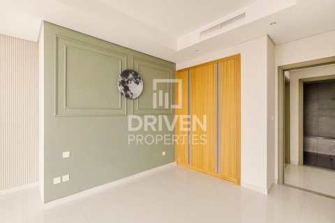 Apartment in Paramount Tower Hotel & Residences, Business Bay, Dubai 2 bedrooms, 119.84 sq.m. № 129274 - photo 3