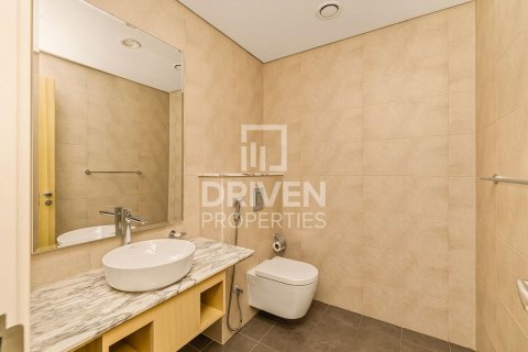 Apartment in Paramount Tower Hotel & Residences, Business Bay, Dubai 2 bedrooms, 119.84 sq.m. № 129274 - photo 2
