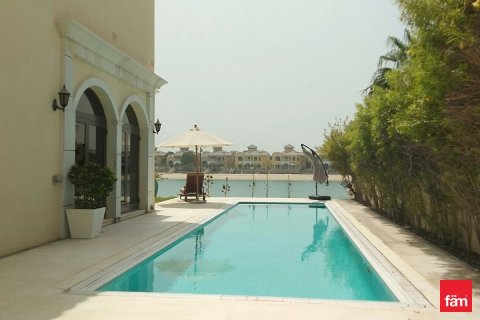 Villa in Palm Jumeirah, Dubai 4 bedrooms, 657.7 sq.m. № 59132 - photo 4