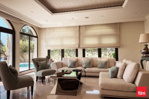 Villa in Palm Jumeirah, Dubai 4 bedrooms, 657.7 sq.m. № 59132 - photo 3