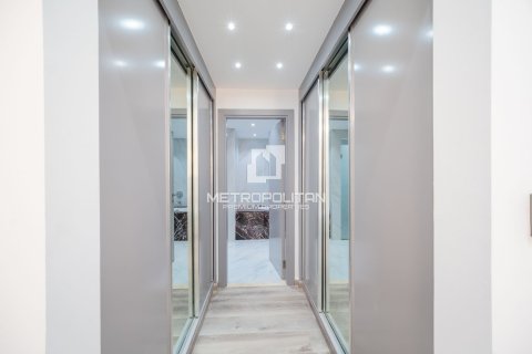 Apartment in Sadaf, Jumeirah Beach Residence, Dubai 3 bedrooms, 350 sq.m. № 73805 - photo 23