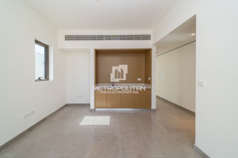 Снять в аренду виллу в Al Furjan, Дубай: 4 спальни, 357м², № 73814 - фото 2