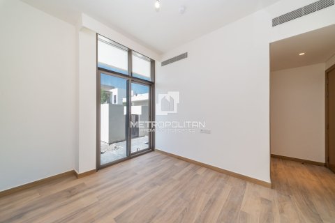 Снять в аренду виллу в Al Furjan, Дубай: 4 спальни, 357м², № 73814 - фото 4