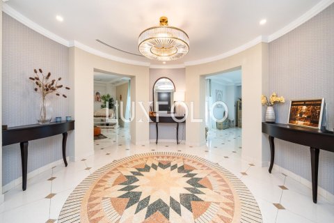 Penthouse in Dubai Marina, Dubai 5 bedrooms, 5093 sq.m. № 46027 - photo 1