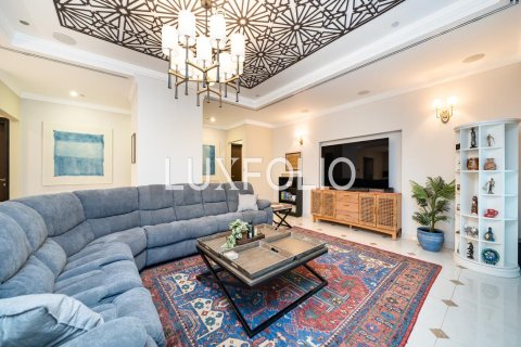 Penthouse in Dubai Marina, Dubai 5 bedrooms, 5093 sq.m. № 46027 - photo 24
