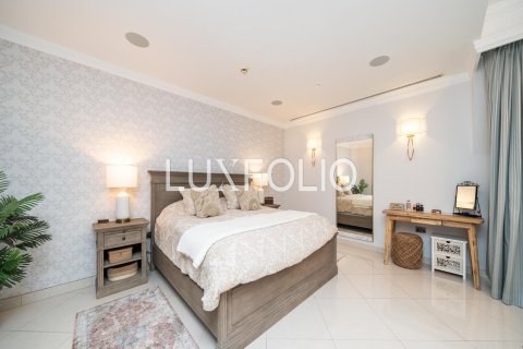 Penthouse in Dubai Marina, Dubai 5 bedrooms, 5093 sq.m. № 46027 - photo 9