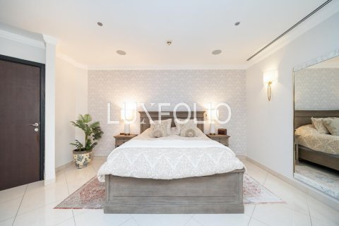 Penthouse in Dubai Marina, Dubai 5 bedrooms, 5093 sq.m. № 46027 - photo 8