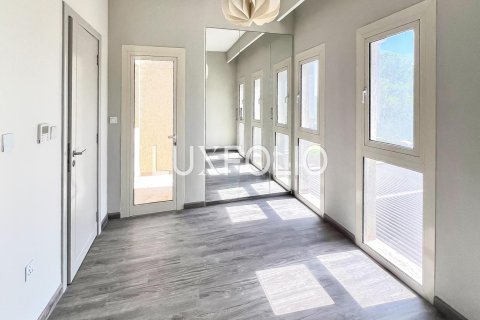 Townhouse in Al Andalus, Jumeirah Golf Estates, Dubai 2 bedrooms, 152 sq.m. № 46026 - photo 11