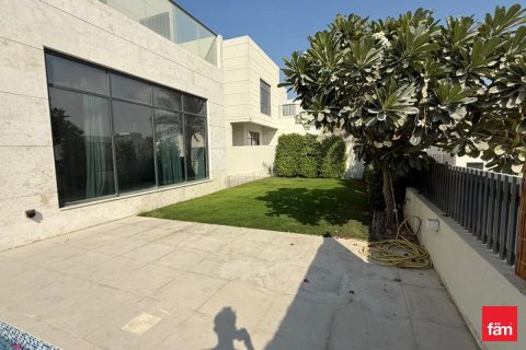 Villa in Al Furjan, Dubai 4 bedrooms, 611.3 sq.m. № 71615 - photo 5