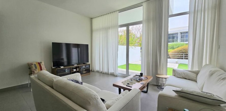 Townhouse in Dubai 3 bedrooms, 197.6 sq.m. № 135323