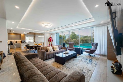 Villa in Dubai Hills Estate, Dubai 5 bedrooms, 609.4 sq.m. № 135325