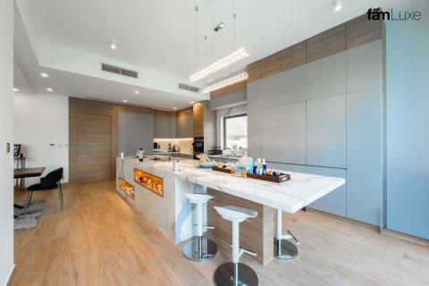 Villa in Dubai Hills Estate, Dubai 5 bedrooms, 609.4 sq.m. № 135325 - photo 8
