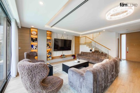 Villa in Dubai Hills Estate, Dubai 5 bedrooms, 609.4 sq.m. № 135325 - photo 22