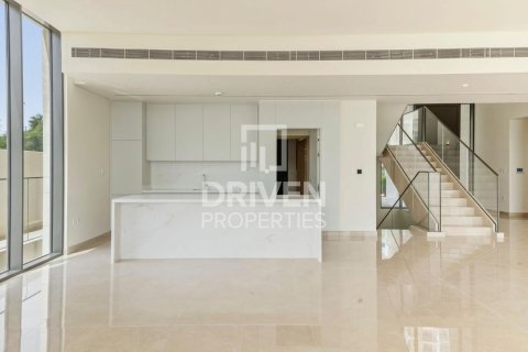Villa in Dubai Hills Estate, Dubai 5 bedrooms, 660.45 sq.m. № 137216 - photo 14