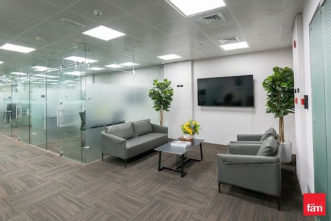 Купить офис в Бизнес-Бэе, Дубай: 434.4м², № 96438 - фото 2