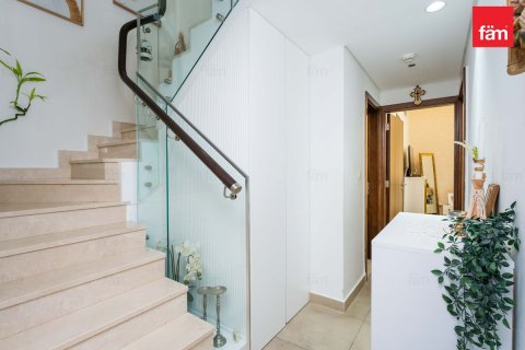Appartement à Al Furjan, Dubai, 2 chambres, 215.1 m², № 40385 - photo 11