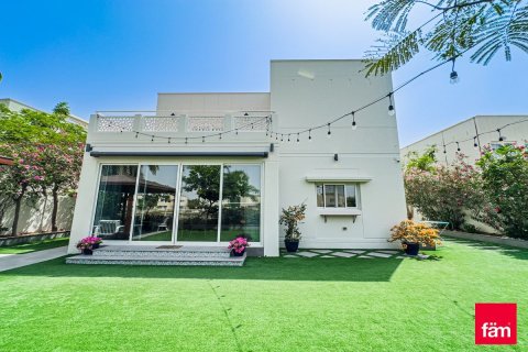 Villa à Dubai, 4 chambres, 560.4 m², № 40380 - photo 8