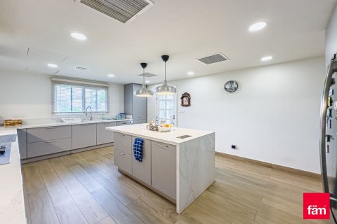 Villa à Dubai, 4 chambres, 560.4 m², № 40380 - photo 16