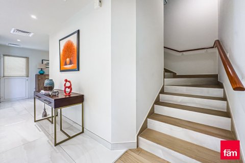 Villa à Dubai, 4 chambres, 560.4 m², № 40380 - photo 15