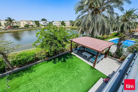Villa à Dubai, 4 chambres, 560.4 m², № 40380 - photo 2