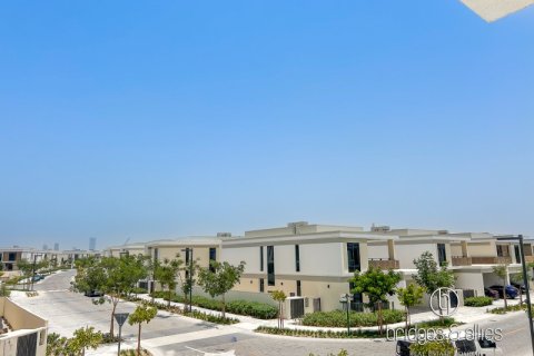 Villa en Dubai, 4 dormitorios, 377.4 m², № 42809 - foto 6