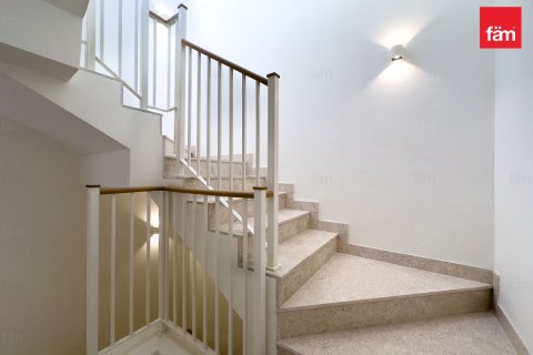 Villa in Dubai 4 bedrooms, 323.6 sq.m. № 59591 - photo 2