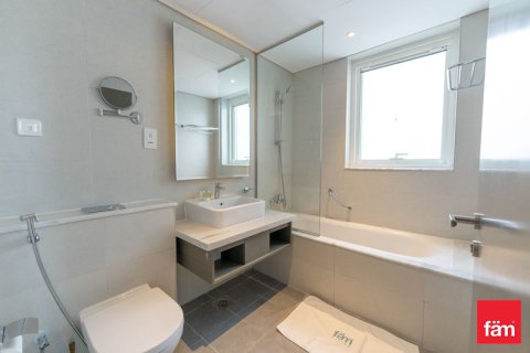 Apartment in Business Bay, Dubai 2 bedrooms, 128.3 sq.m. № 100336 - photo 13