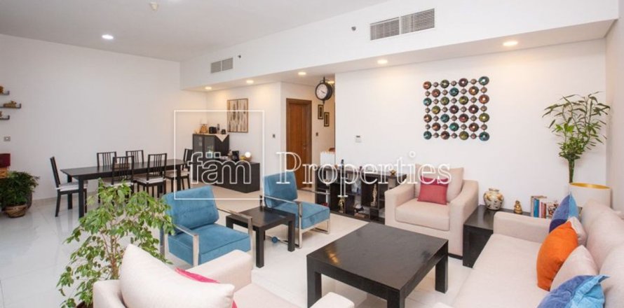 Таунхаус в Дубае, 2 спальни, 239.1м², № 100338