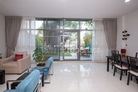 Снять в аренду таунхаус в Дубае: 2 спальни, 239.1м², № 100338 - фото 4