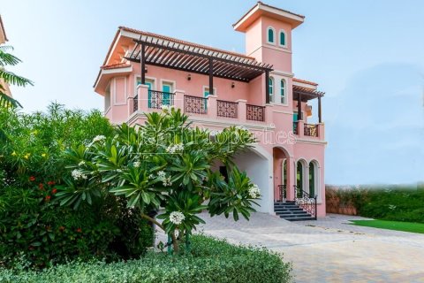 Villa à Dubai, 6 chambres, 555 m², № 100339