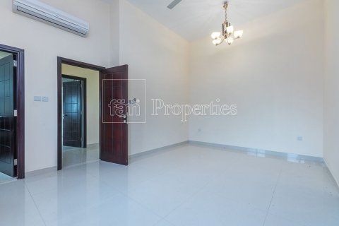 Villa à Dubai, 6 chambres, 555 m², № 100339 - photo 8