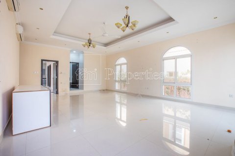 Villa à Dubai, 6 chambres, 555 m², № 100339 - photo 6