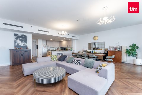 Apartment in Al Furjan, Dubai 3 bedrooms, 244 sq.m. № 100330 - photo 22