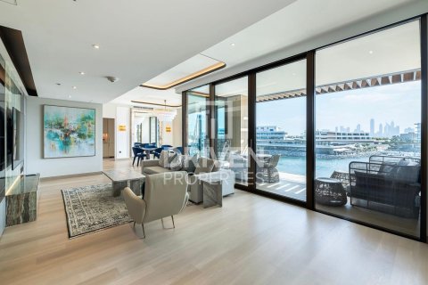 Купить квартиру в Jumeirah Bay Island, Джумейра, Дубай: 2 спальни, 209м², № 18729 - фото 4