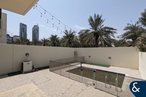 Villa in Jumeirah Village Circle, Dubai 3 bedrooms, 286 sq.m. № 76670 - photo 4