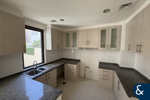 Villa in Mira Oasis, Reem, Dubai 4 bedrooms, 221 sq.m. № 76671 - photo 4